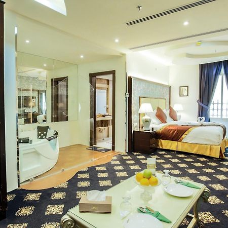 Rest Night Serviced Apartments- Alhamra Рияд Екстериор снимка Suite