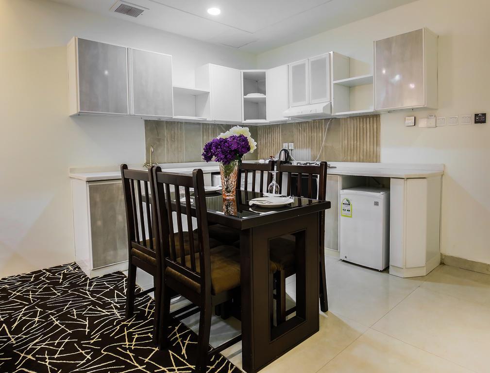 Rest Night Serviced Apartments- Alhamra Рияд Екстериор снимка A kitchen in a serviced apartment in Cairo, Egypt