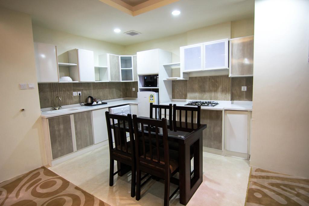 Rest Night Serviced Apartments- Alhamra Рияд Екстериор снимка A modern kitchen