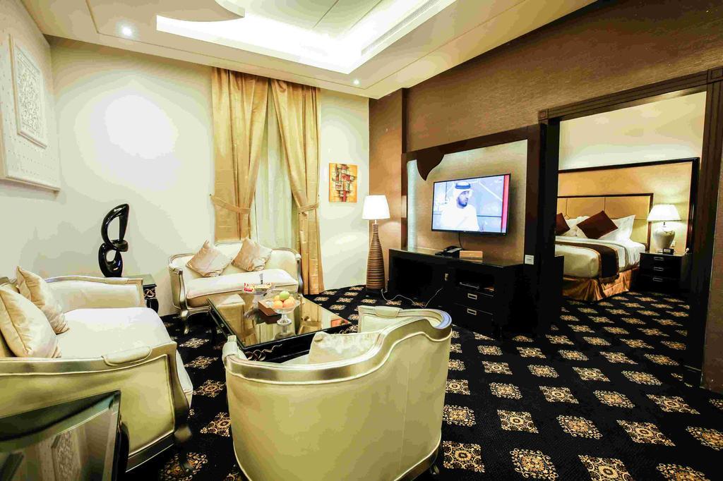 Rest Night Serviced Apartments- Alhamra Рияд Екстериор снимка Suite