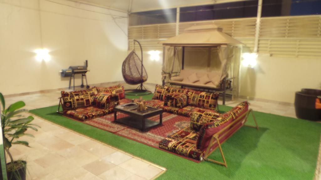 Rest Night Serviced Apartments- Alhamra Рияд Екстериор снимка A majlis in a hotel in Dubai