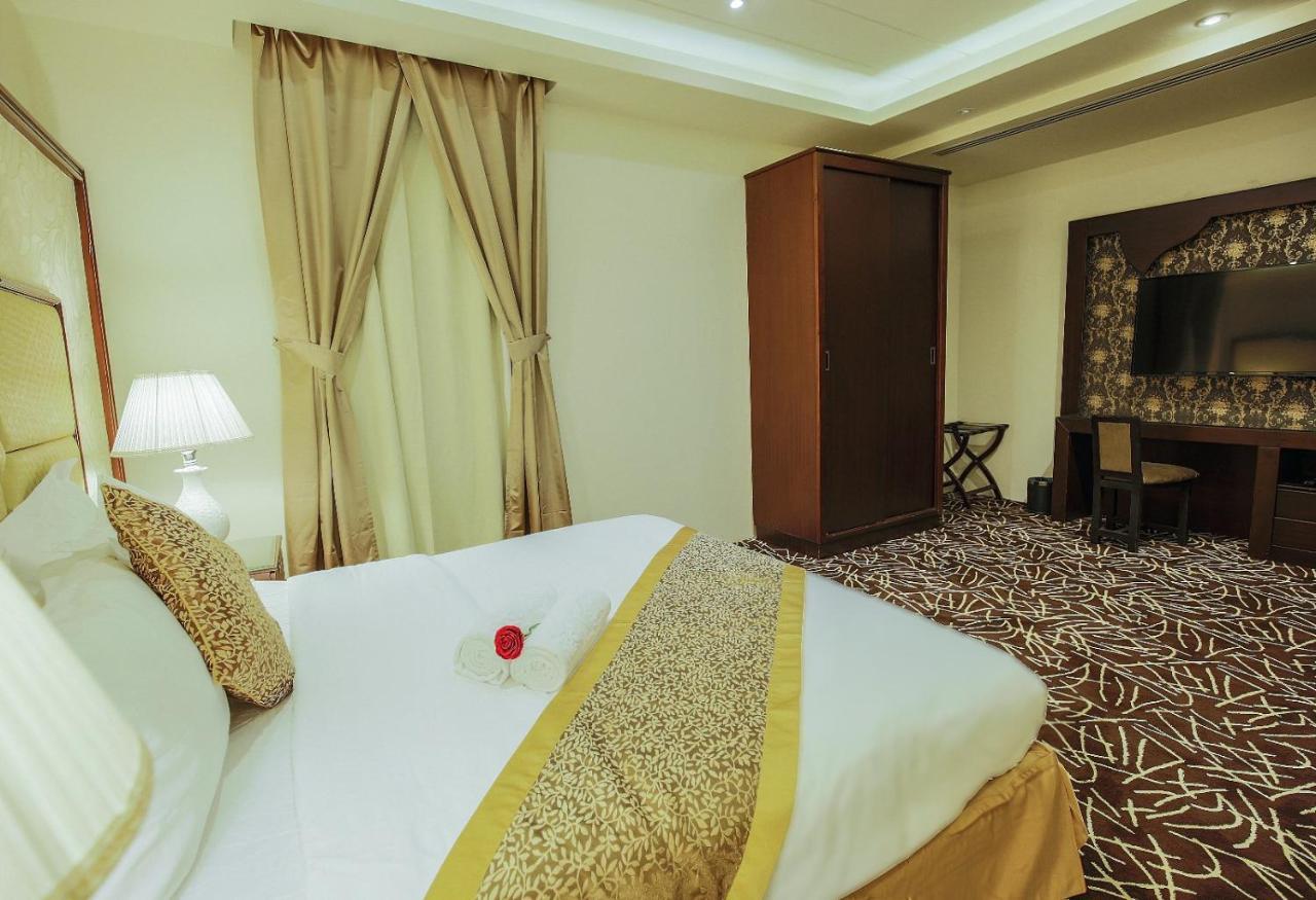 Rest Night Serviced Apartments- Alhamra Рияд Екстериор снимка A bedroom at the hotel