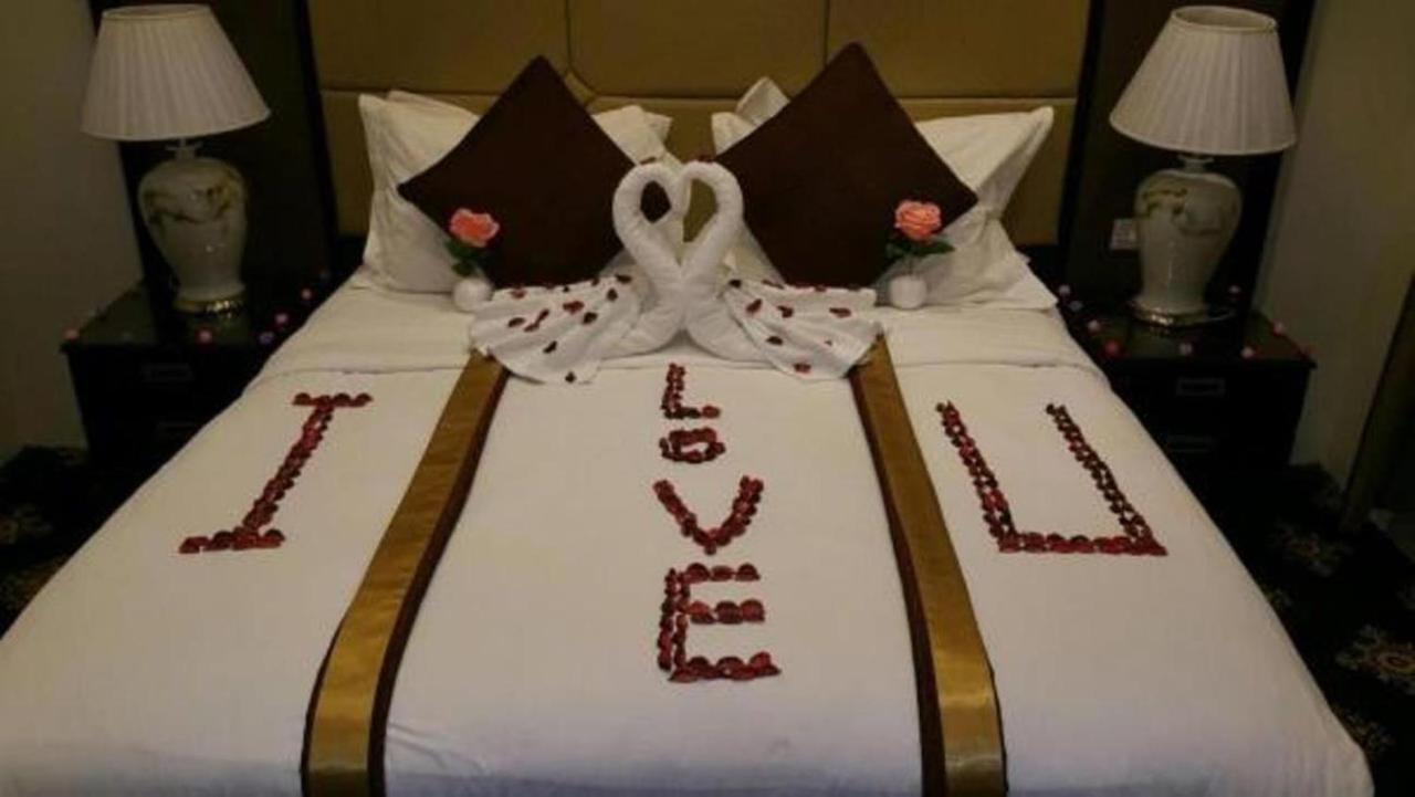 Rest Night Serviced Apartments- Alhamra Рияд Екстериор снимка Honeymoon Suite