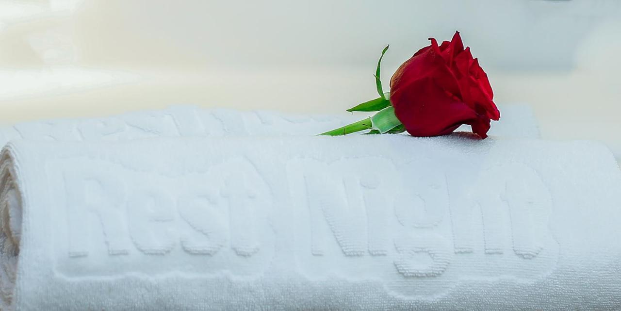 Rest Night Serviced Apartments- Alhamra Рияд Екстериор снимка